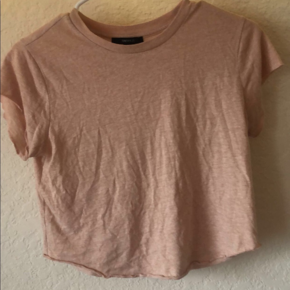 cropped pink shirt